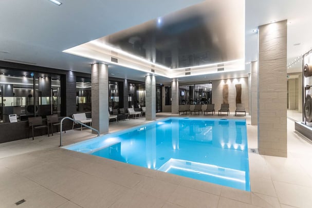 Pool - indoor