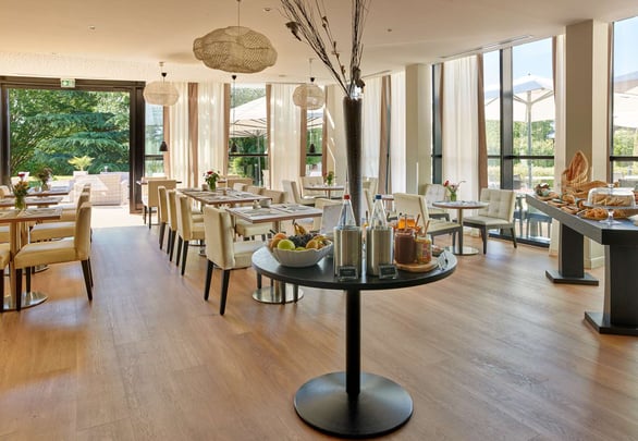 Breakfast diningroom