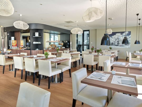 Breakfast diningroom