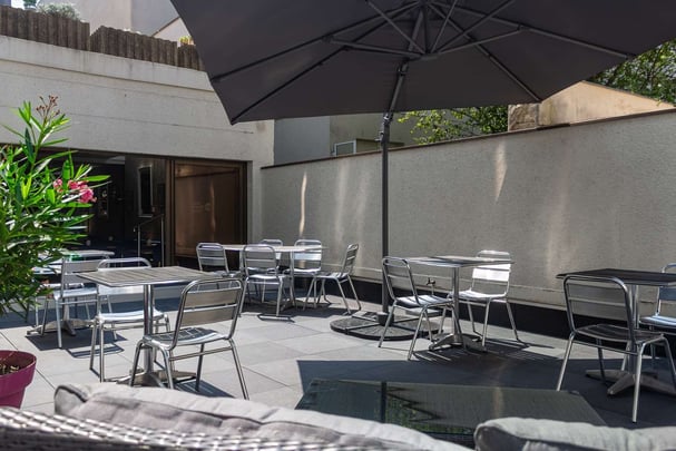 Best Western Plus l Artist Hotel Tours Centre Gare PATIO