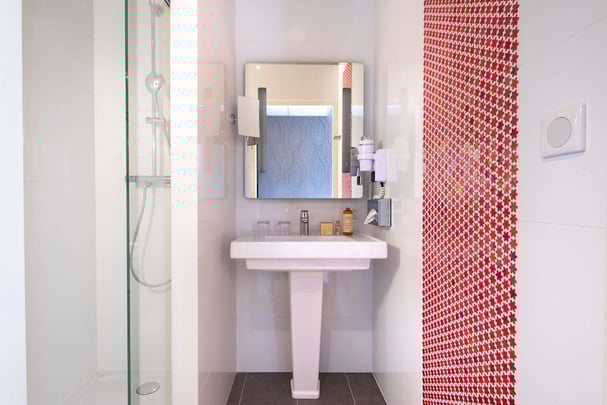 Best Western Plus Hôtel Isidore - Bathroom