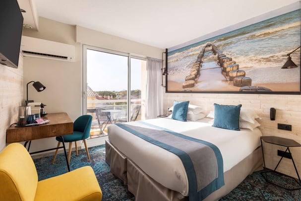 Standard city view room with balcony