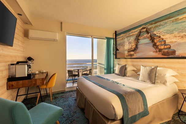 Superior sea view room