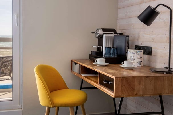 Superior sea view room equipment