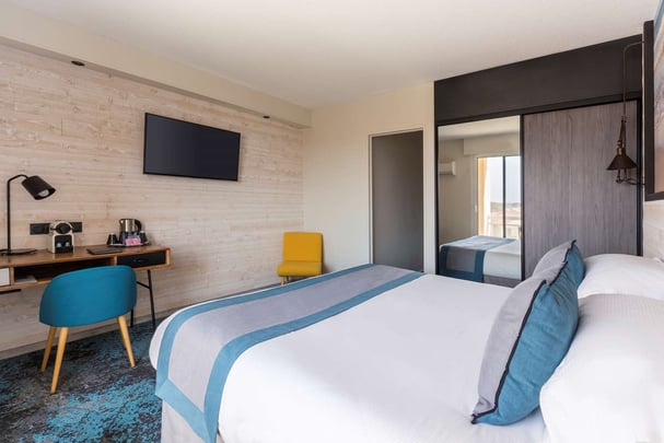 Standard city view room