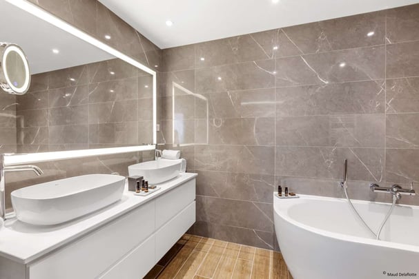 River View Suite Bathroom