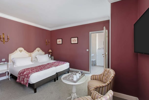 Larger Superior Room with Twin Beds