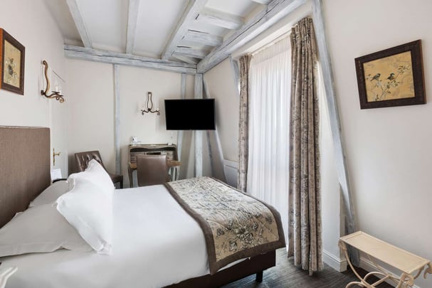 Classic Room with One Double Bed