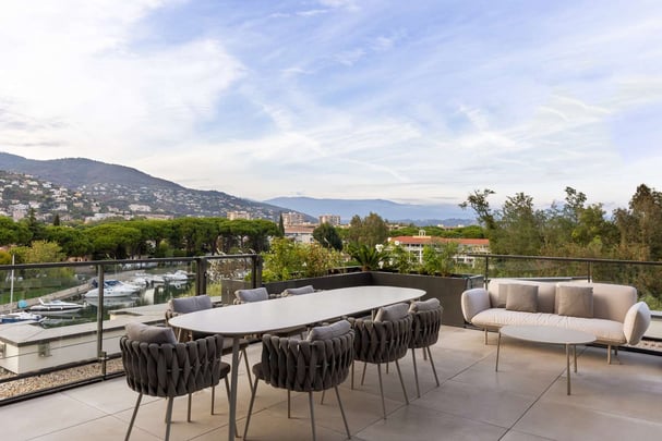 terrace Meeting room