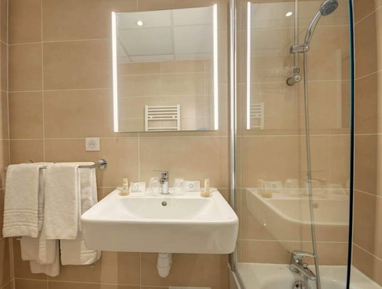 Larger Guest Room Bath