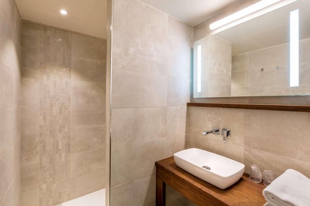 Bathroom - Comfort Guest Room