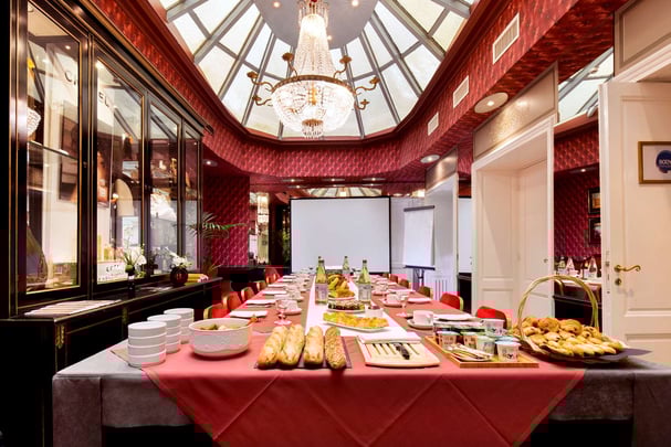 U-Shaped Meeting Room