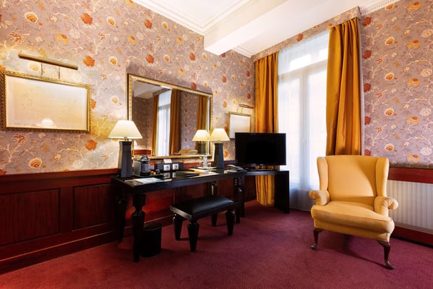 Deluxe Guest Room Amenities