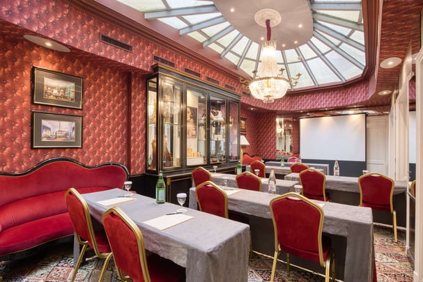 Lounge and Meeting Room