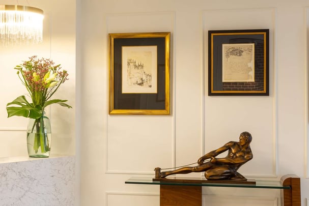 Best Western Royal Hotel Caen LOBBY DECORATION