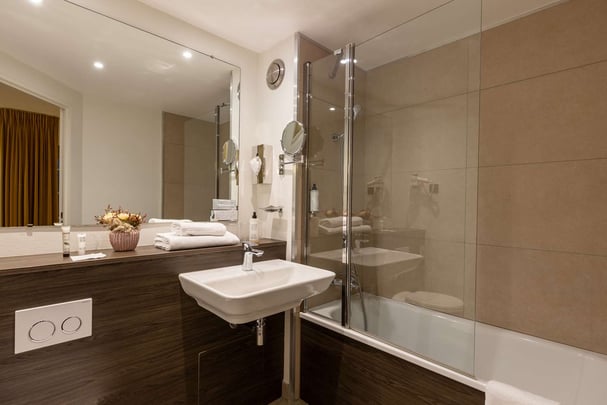 Best Western Royal Hotel Caen SALLE DE BAIN