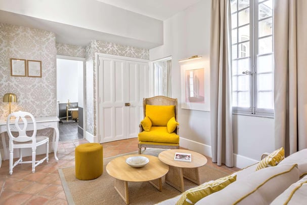 Signature suite in the main building