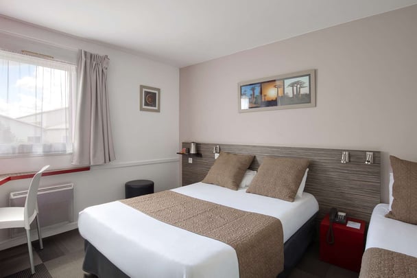 Guest Room for Three