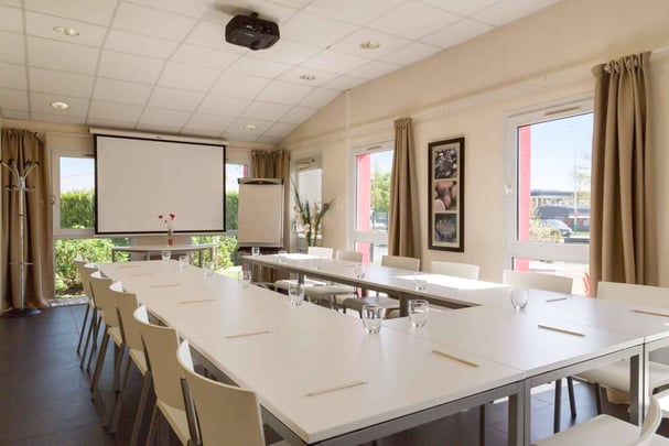 Les Galets Meeting Room