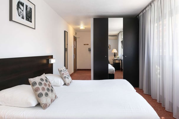 Superior family room