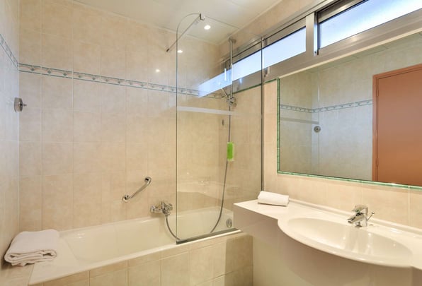 Superior family bathroom