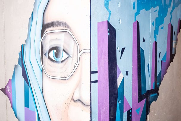 Graffiti decoration in corridors