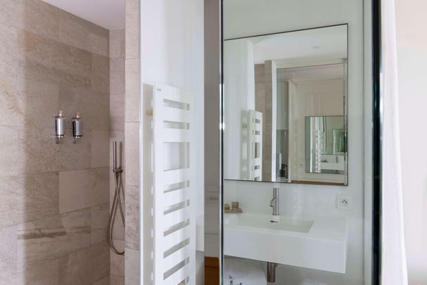 Superior Room Bathroom