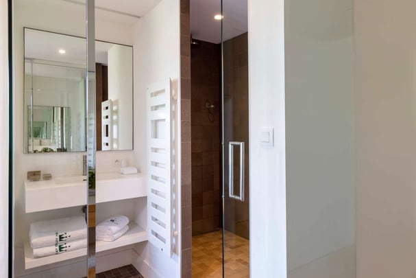 Classic or Superior Room Bathroom