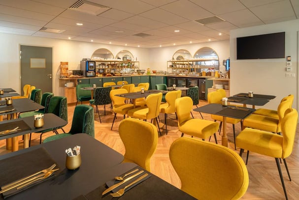 SALLE PETIT DEJEUNER