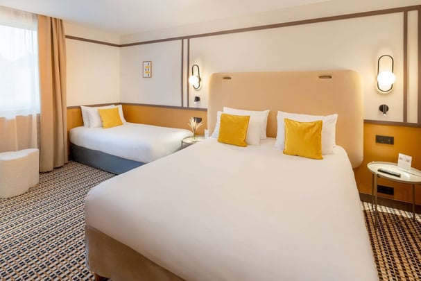 Executive triple room