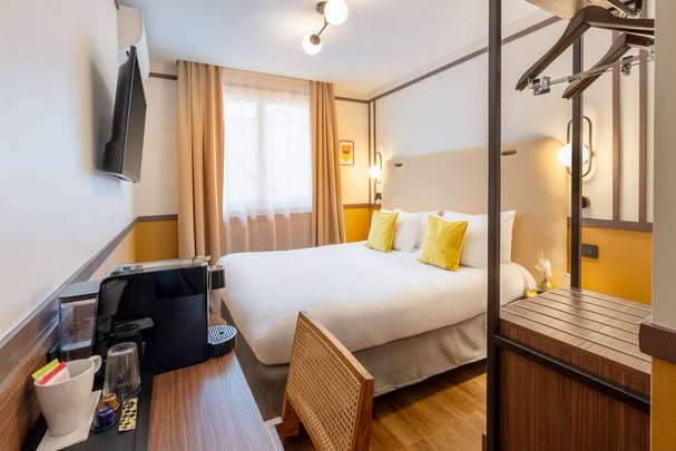 Standard double room