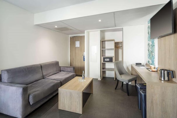 Familial room living room