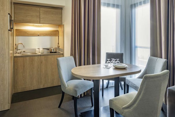 Familial room living room