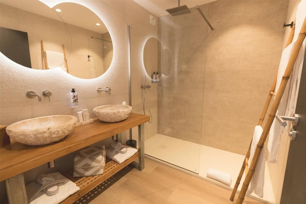 Comfort Guest Bathroom