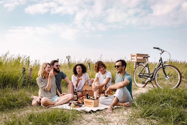 People picnicking on the dike