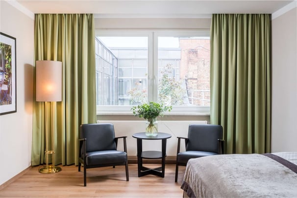 Seating area double room