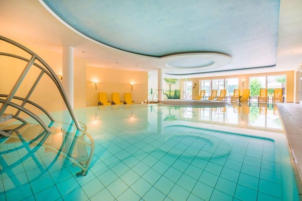 Pool - indoor