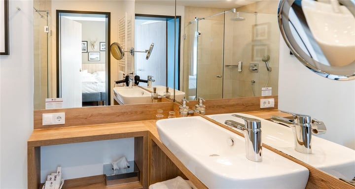 bathroom Komfort-Plus-Juniorsuite