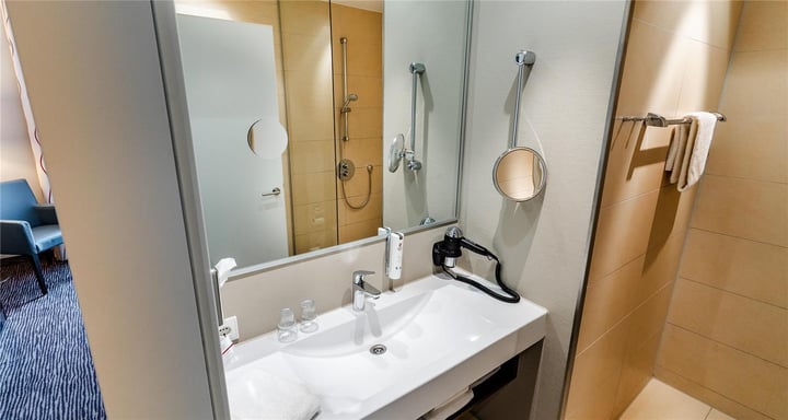 sink bathroom double room single room
