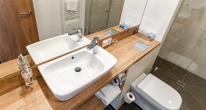 skin bathroom, Komfort-Plus-single room