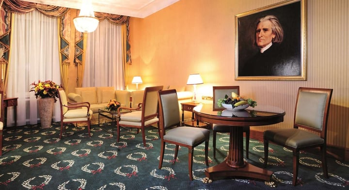 Franz Liszt Suite living area