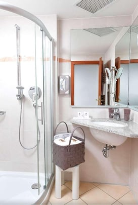 Junior Suite bathroom