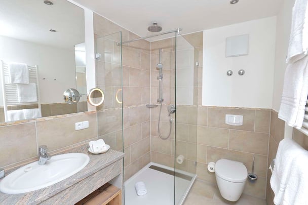 Superior Studio bathroom