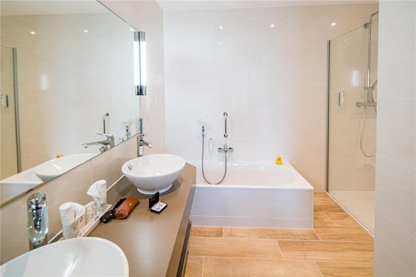 Penthouse Suite bathroom