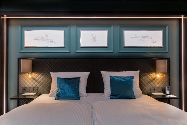 Executive room & Penthouse streetside