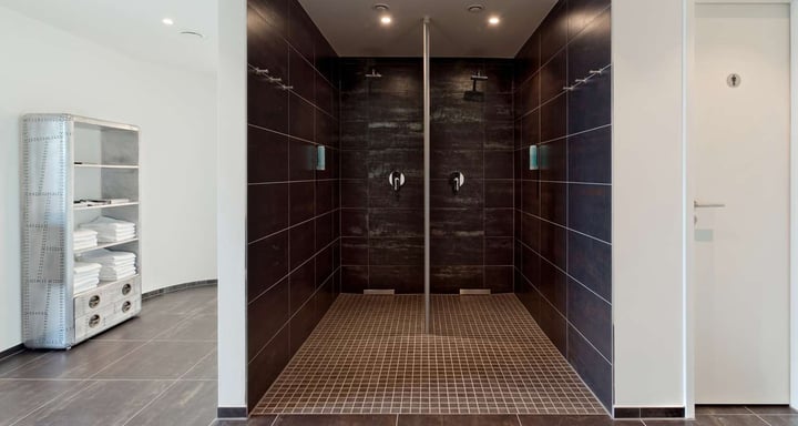 Wellness  Fitness - Shower
