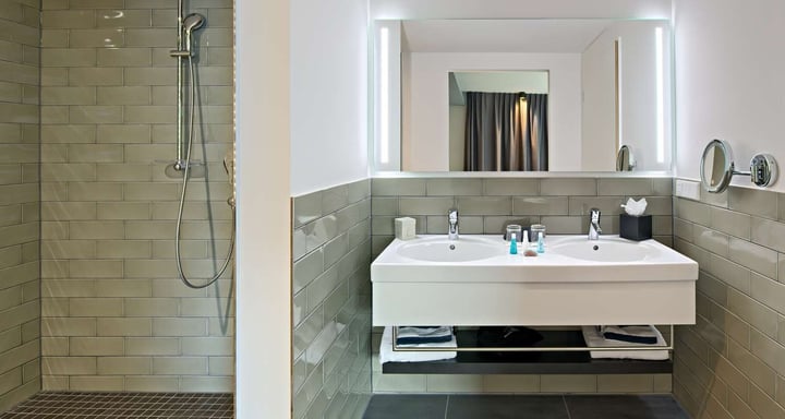 Themeroom British Racing Bathroom