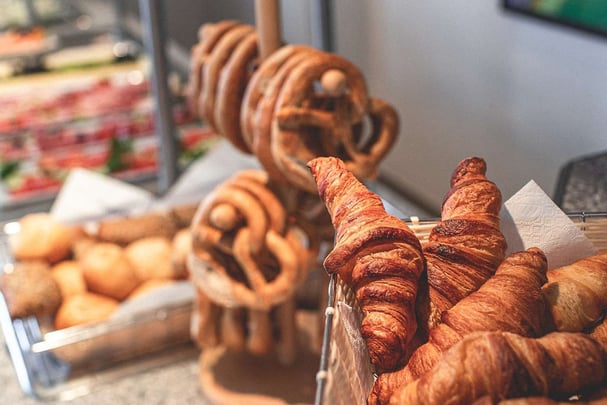 Bread Rolls, Croissants