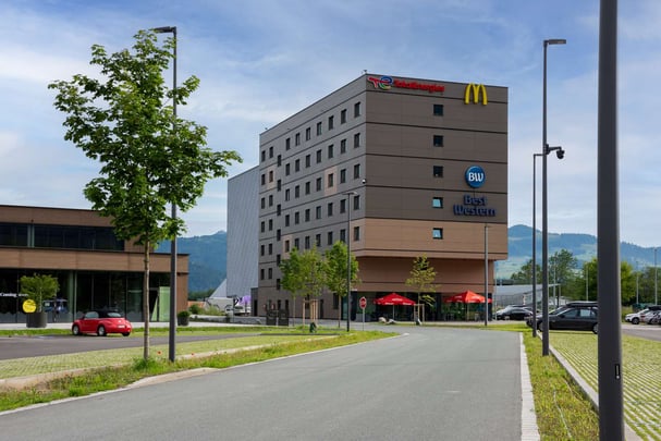 Frontal view of Hotel Kiefersfelden