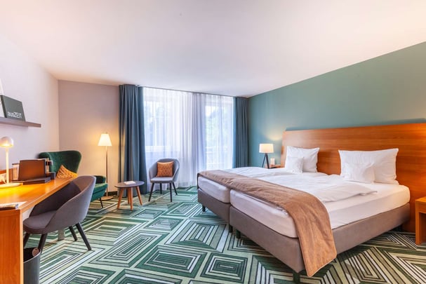 Maximilian+ room example